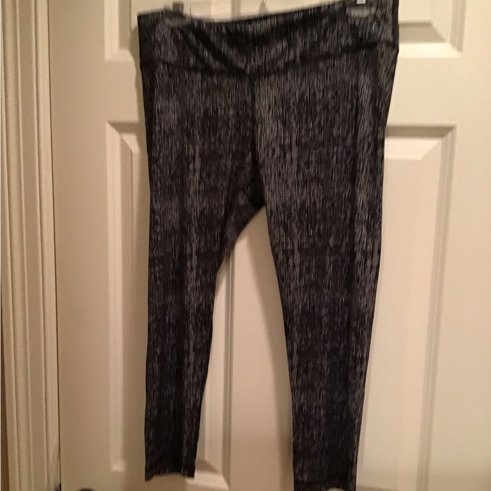 Vogo Athletica crop leggings